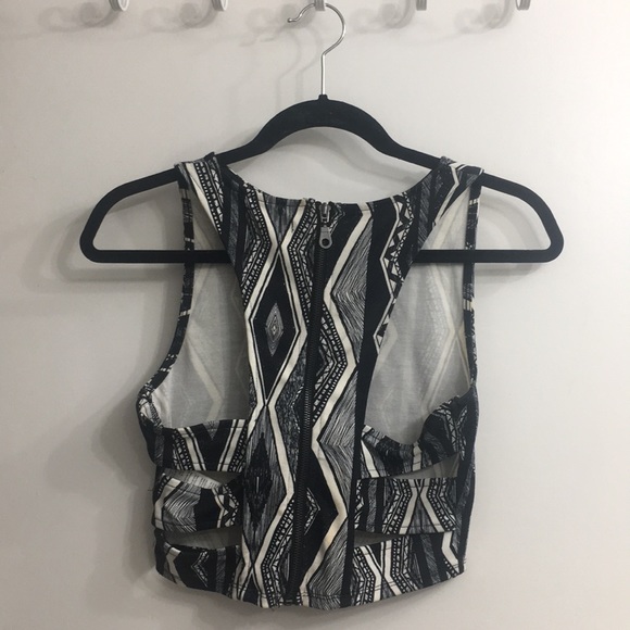 Patterned Crop top - Picture 4 of 4